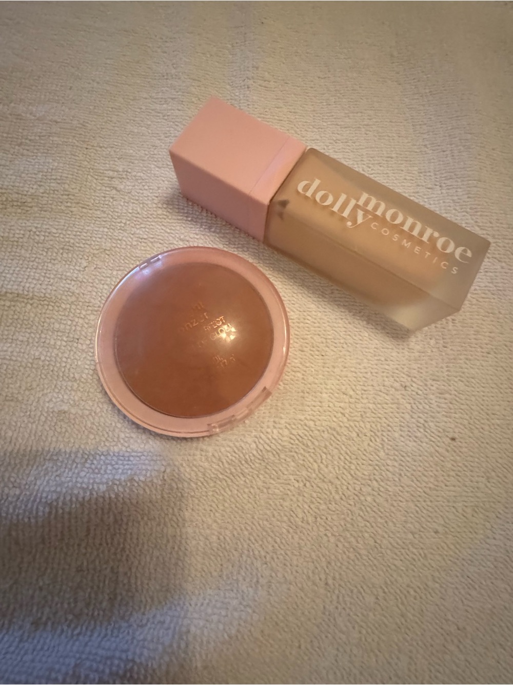 Liquid Foundation and Bronzer - Nude/Pink & bronzer